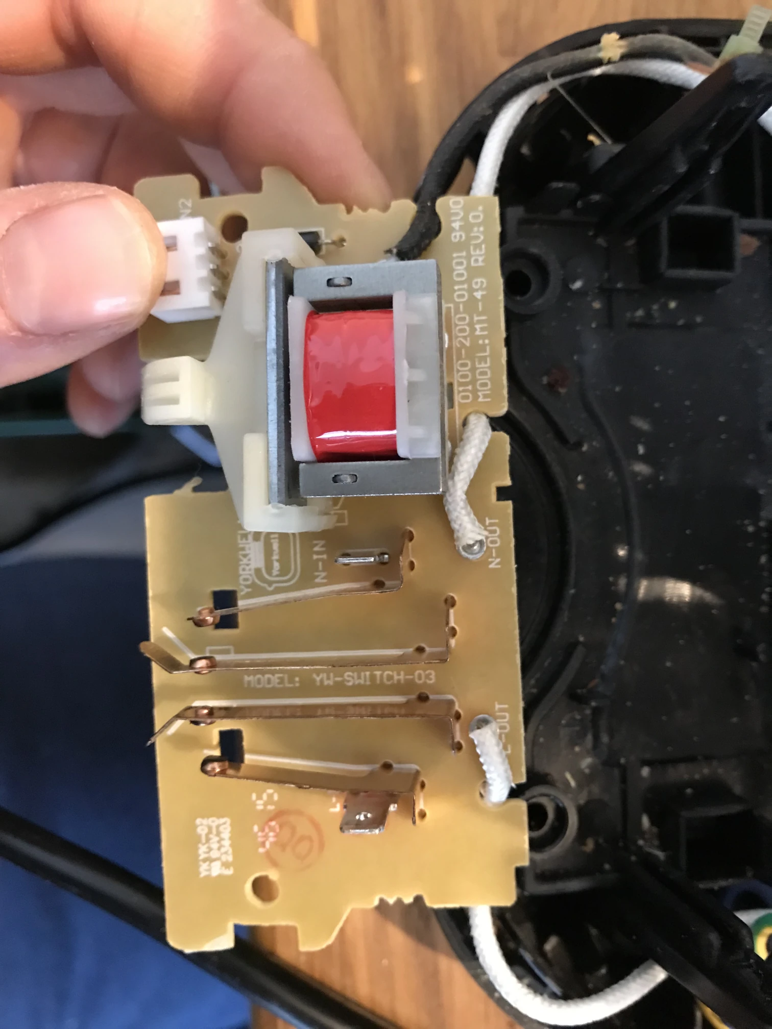 Secondary PCB with electromagnet